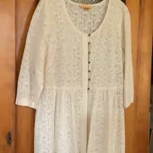 Gorgeous Lace maxi dress wear over leggings